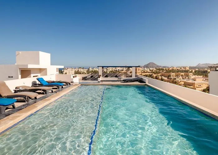 Apartment Luxury Penthouse Rooftop Pool Walk To *